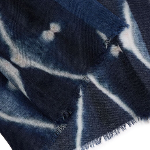 Navy waves wool scarf