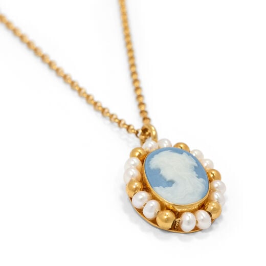 Hand-carved porcelain cameo necklace by Vintouch