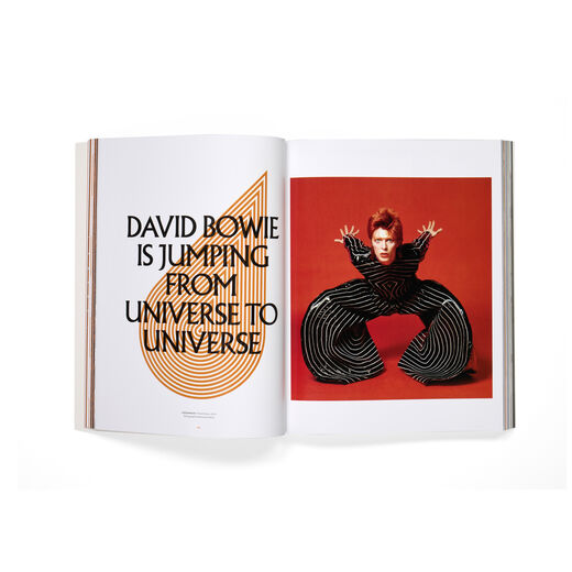 David Bowie Is &ndash; extended paperback edition exhibition book